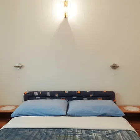 Bright Krk With Balcony And Proximity - One Bedroom *