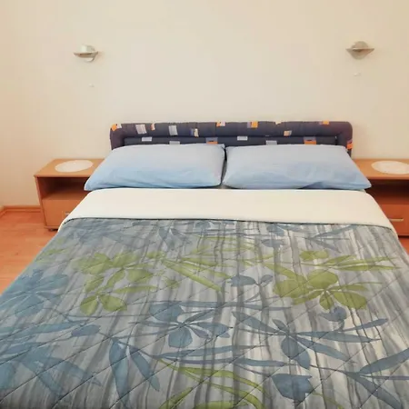 Bright Krk With Balcony And Proximity - One Bedroom Krk Town